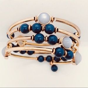 Blue and gold tone beaded wrap bracelet